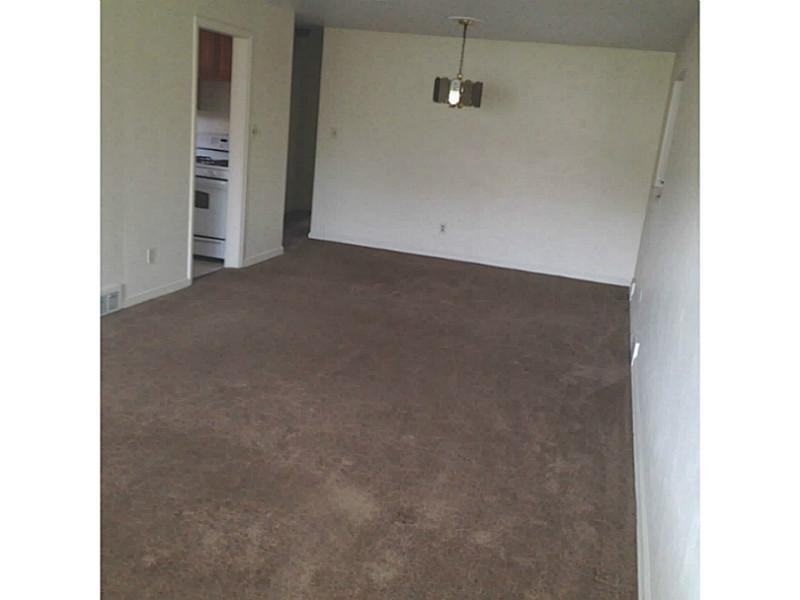 907 S Braddock Ave - Photo 3 of 5