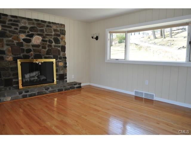 3 Laurel Hill Rd S - Photo 3 of 15