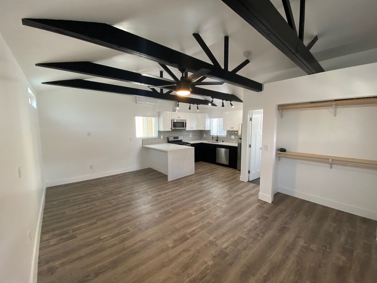 4462 Copeland Avenue - Photo 2 of 14