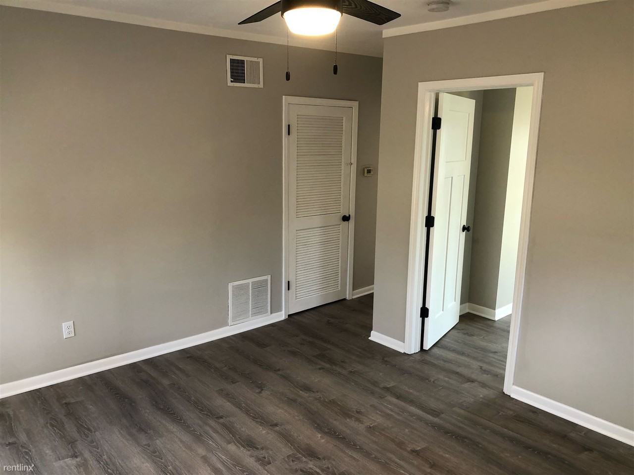 139 E Mill St - Photo 3 of 8