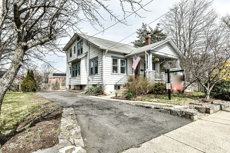 3205 N Pershing Dr - Photo 2 of 50