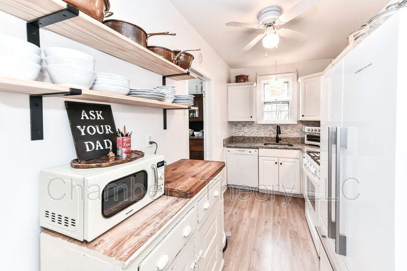 2705 Russell Rd - Photo 4 of 29