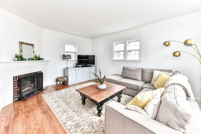 2705 Russell Rd - Photo 6 of 29