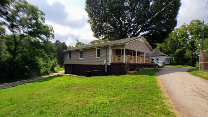 111 Forest Ln - Photo 2 of 13