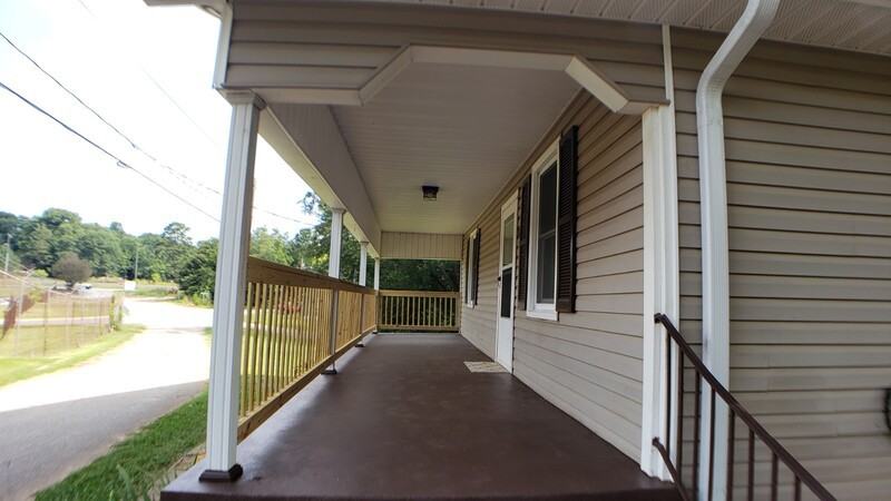 111 Forest Ln - Photo 3 of 13