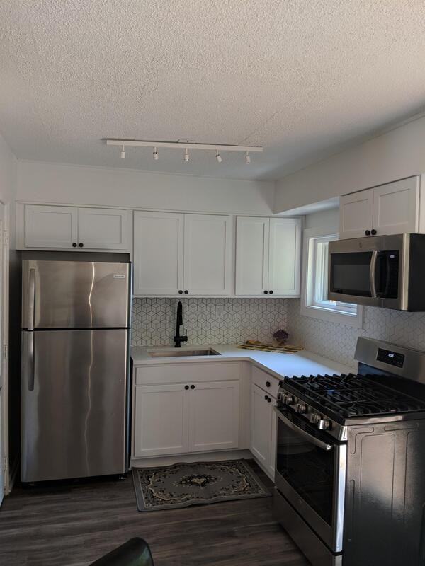 1612 Boyer St - Photo 2 of 10