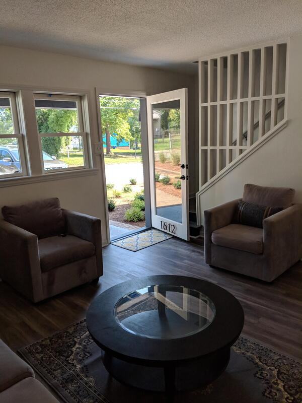 1612 Boyer St - Photo 3 of 10