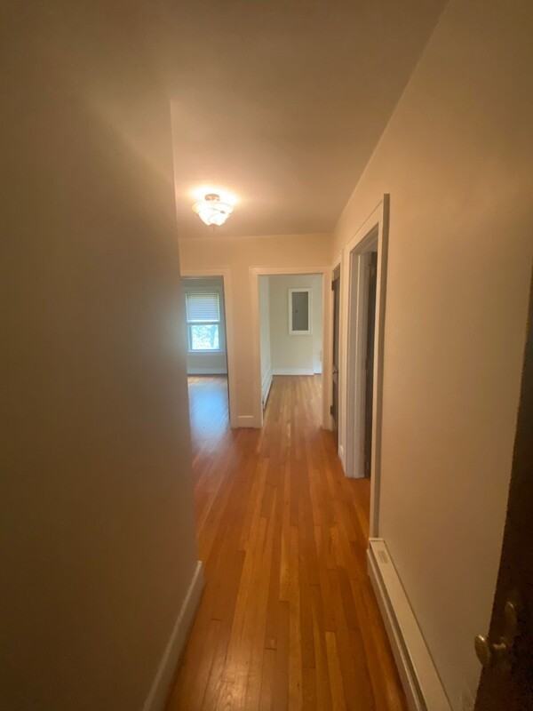 1915 Vineyard St - Photo 3 of 7