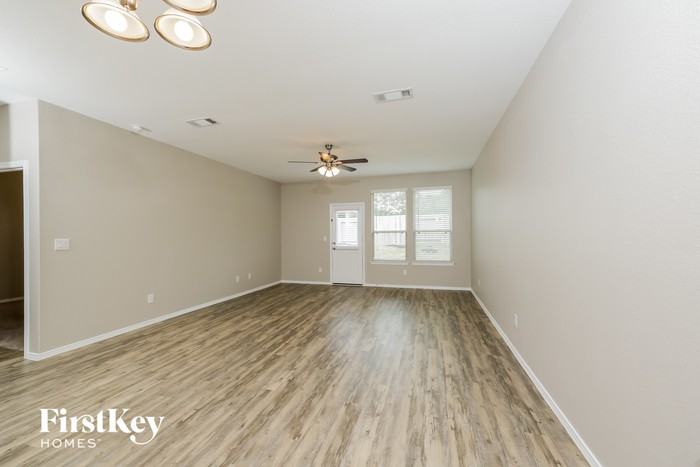 4226 Amber Ruse Dr - Photo 3 of 15