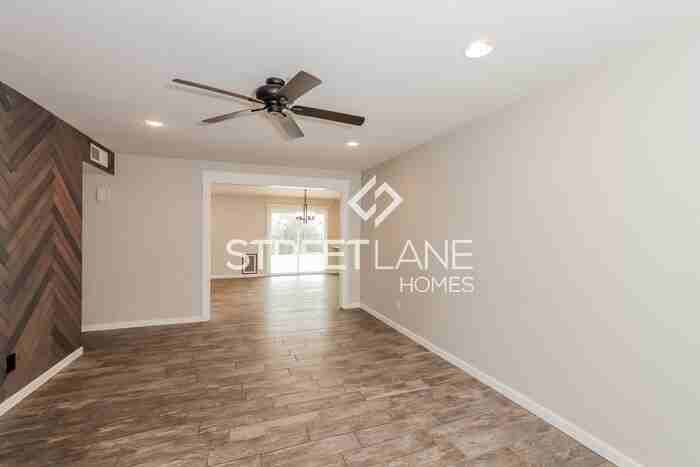 7221 W Vogel Ave - Photo 3 of 15