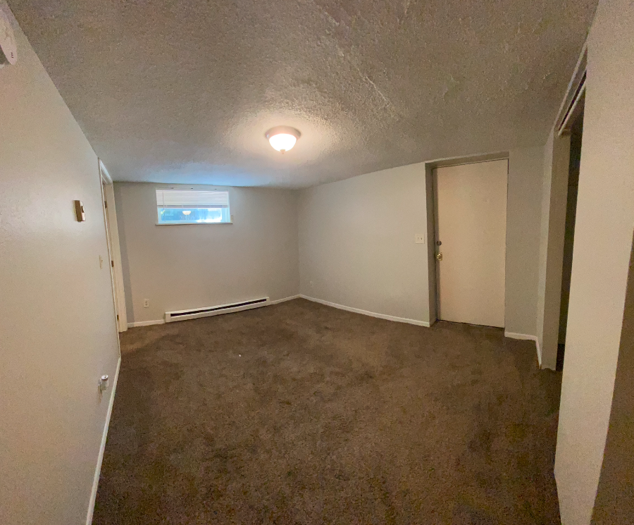 1110 College St N #1