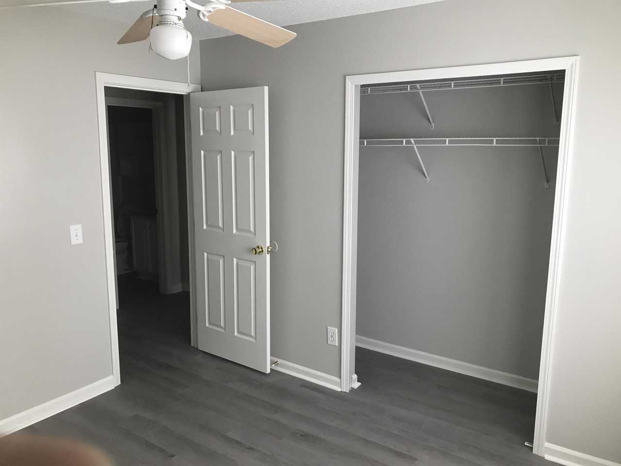 220 Lake Linden Dr #1 - Photo 7 of 17