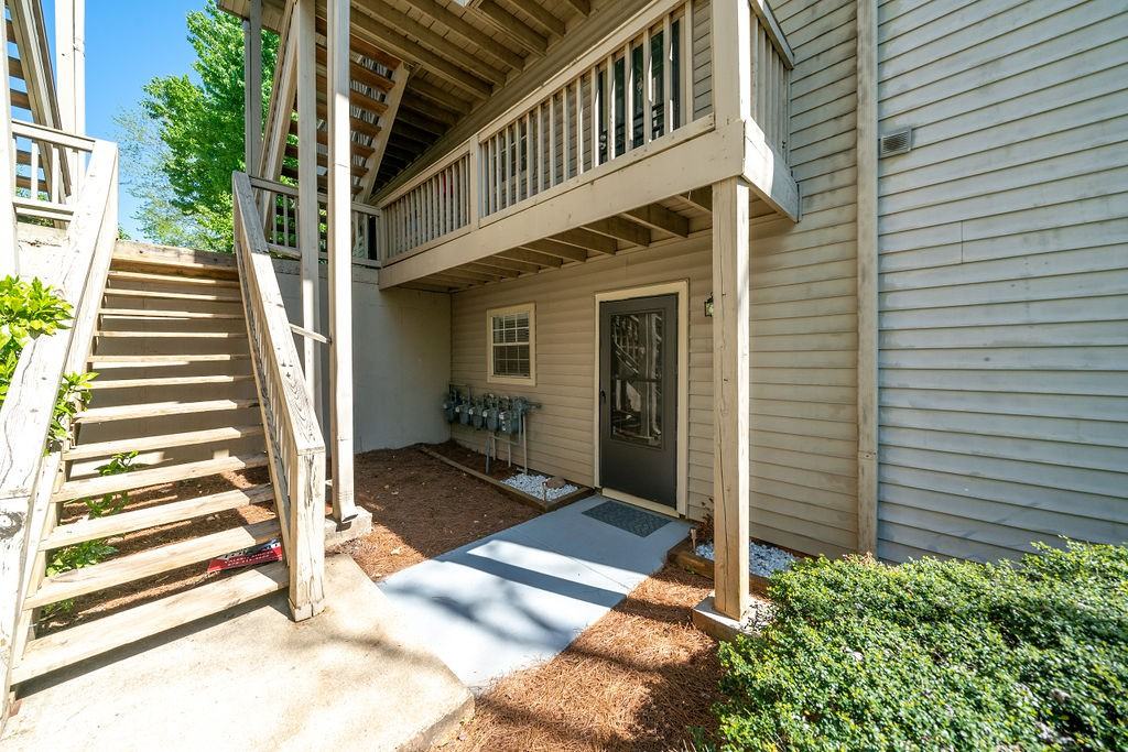 1318 Brockett Pl #1 - Photo 3 of 26