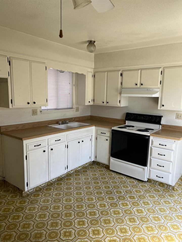 2701 S Fontana Ct #1 - Photo 2 of 13