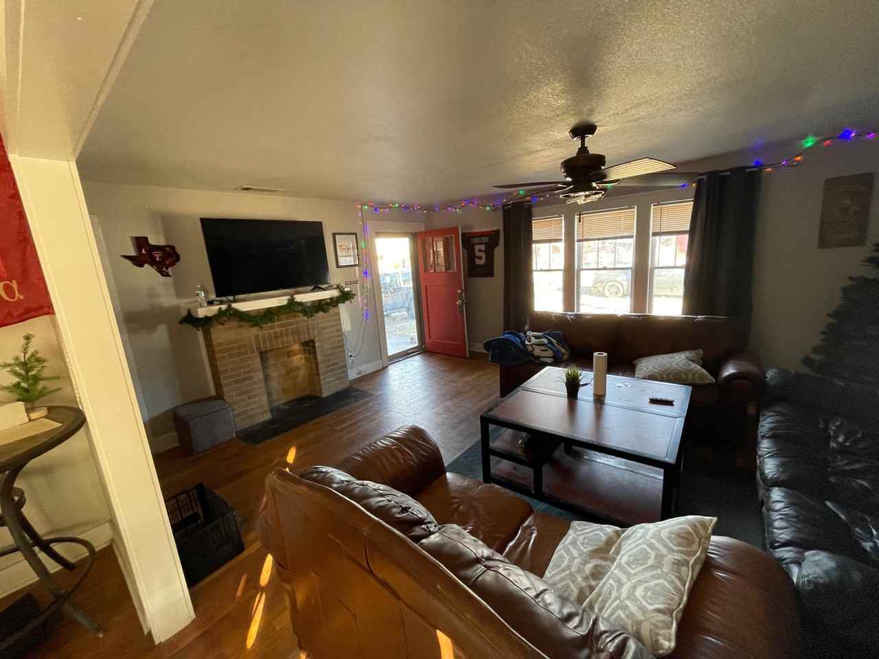 2305 17th St Frnt #1 - Photo 2 of 11
