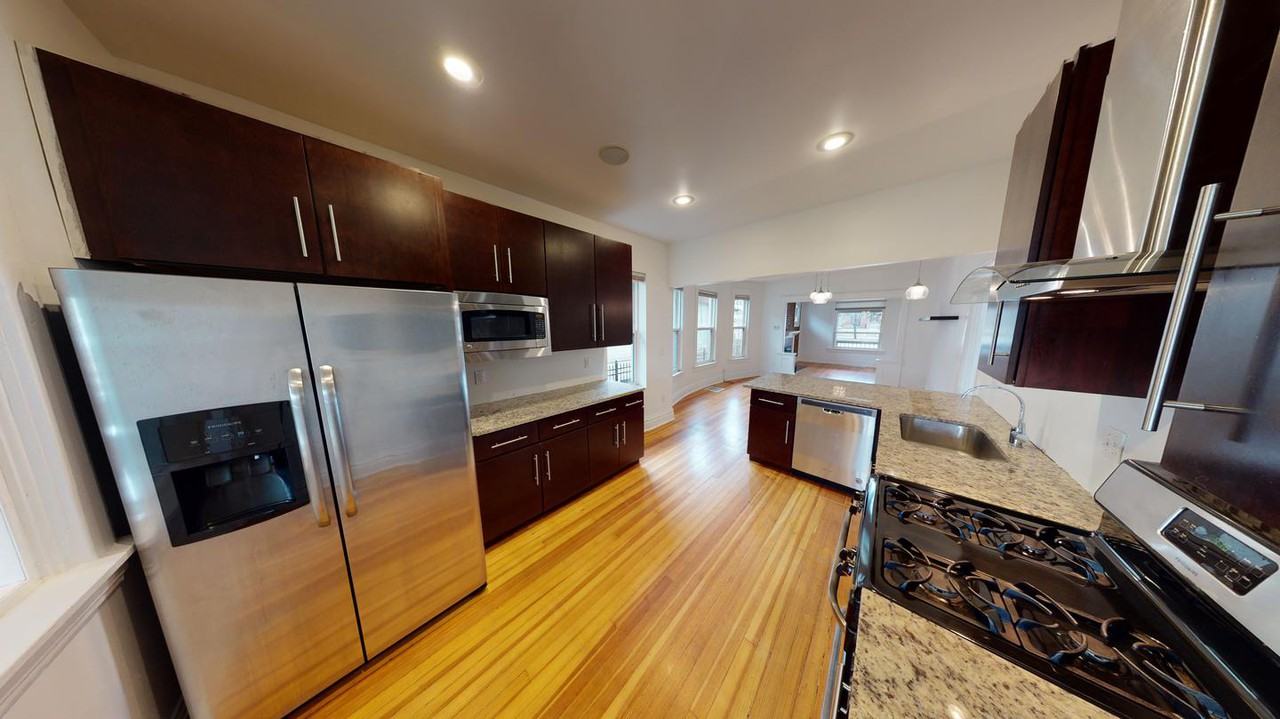 2804 Federal Blvd - Photo 7 of 23