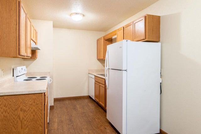 2329 S 51st St #2329-101 - Photo 3 of 10