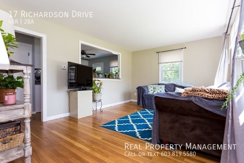 17 Richardson Dr - Photo 2 of 25