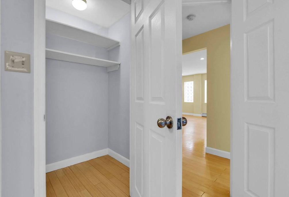 101 101 83 117th St #11419 - Photo 3 of 19