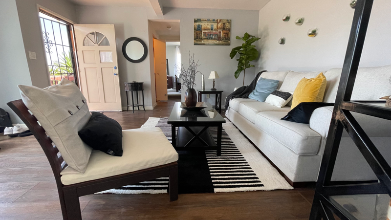 9632 Thermal St - Photo 2 of 14