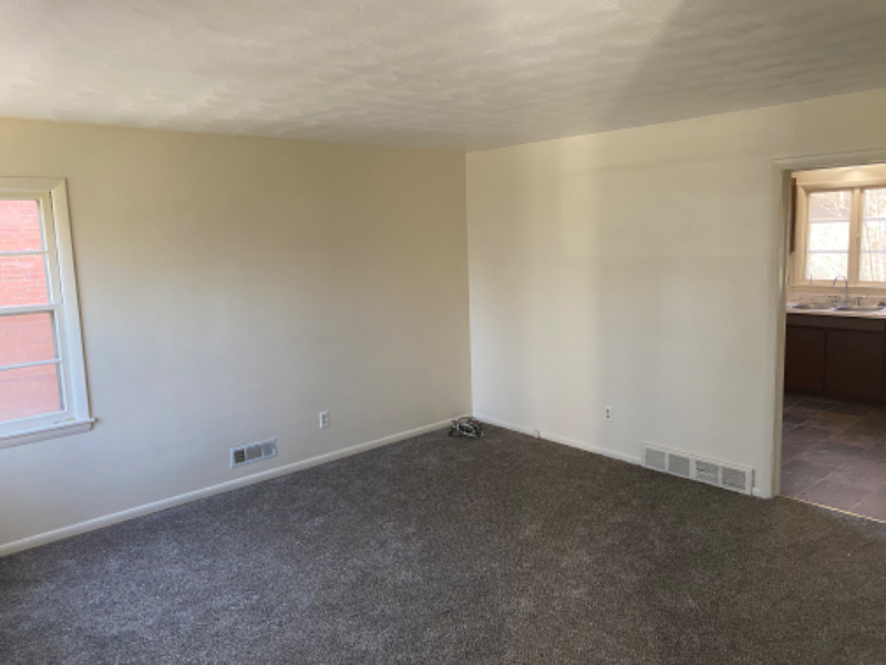 28 Lakecrest Ave - Photo 2 of 14