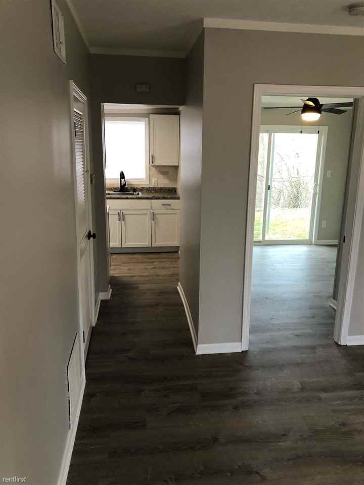 139 E Mill St Apartments in Wauconda, IL 60084 Zumper