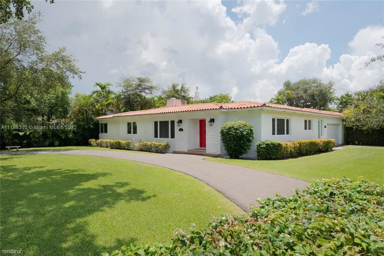 2900 Granada Blvd - Photo 2 of 14