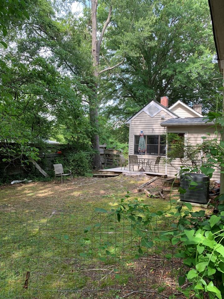 202 Maple Ave - Photo 2 of 12