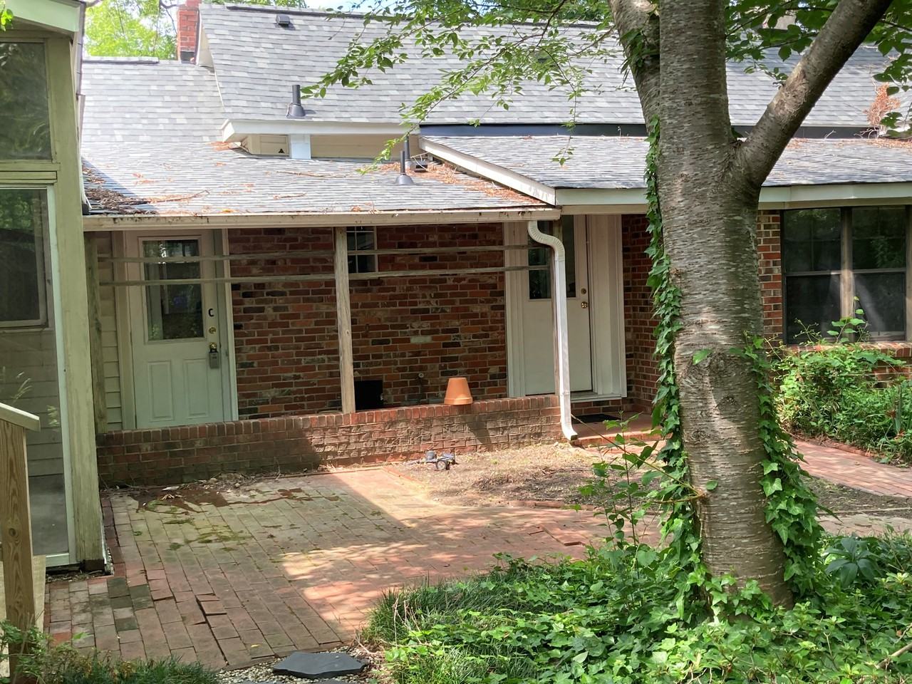 202 Maple Ave - Photo 3 of 12