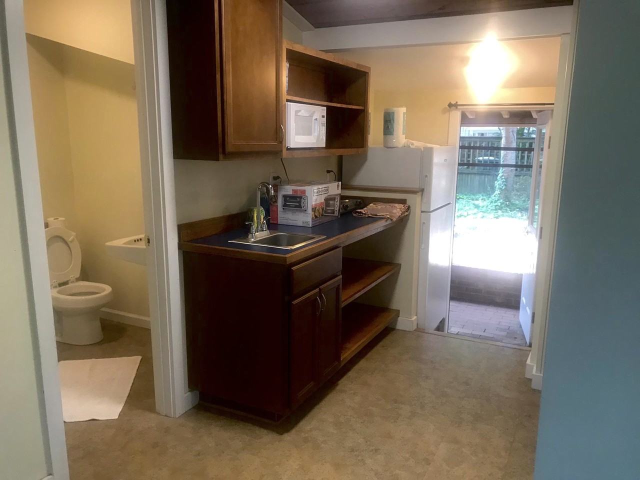 202 Maple Ave - Photo 5 of 12