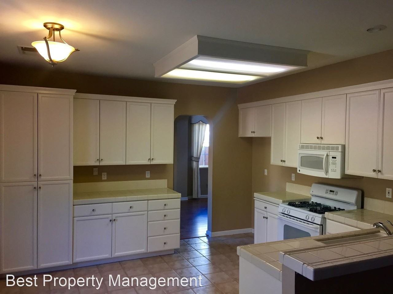 647 Sundale Ln - Photo 2 of 22