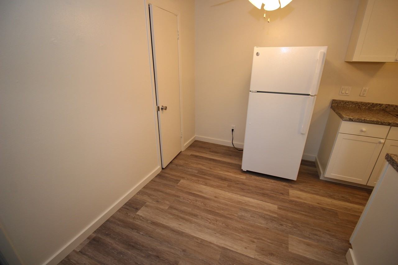 819 Nw 16th Ave - Photo 2 of 7