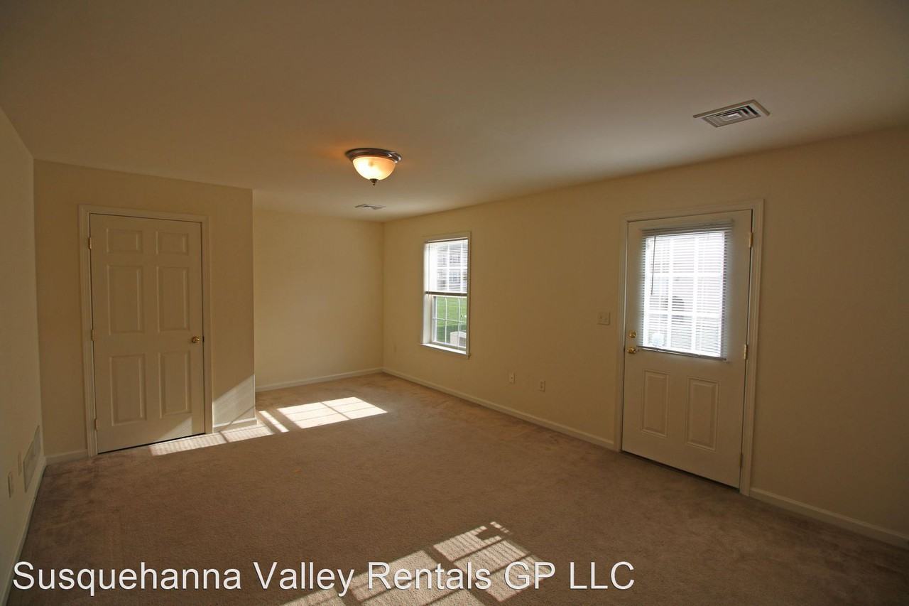 305 Mercury Dr - Photo 3 of 32