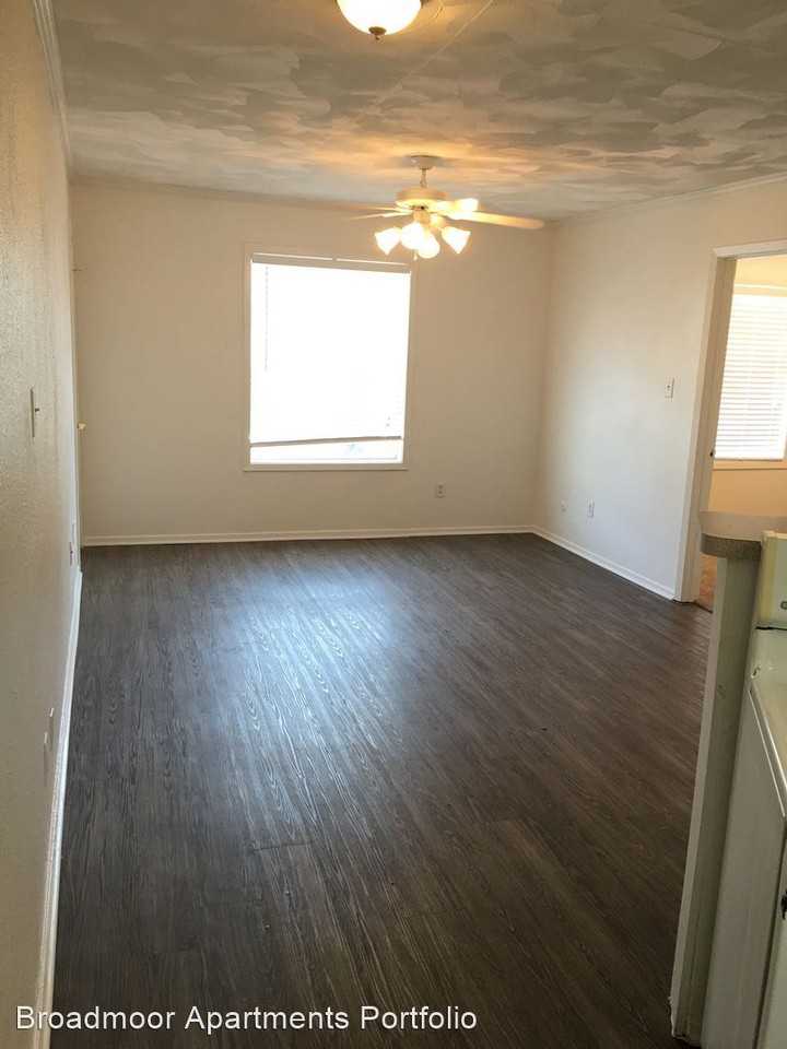 1510 Broadmoor Drive - Photo 3 of 7