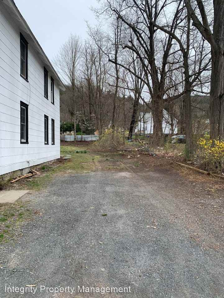 6 Rippert Ln - Photo 3 of 16