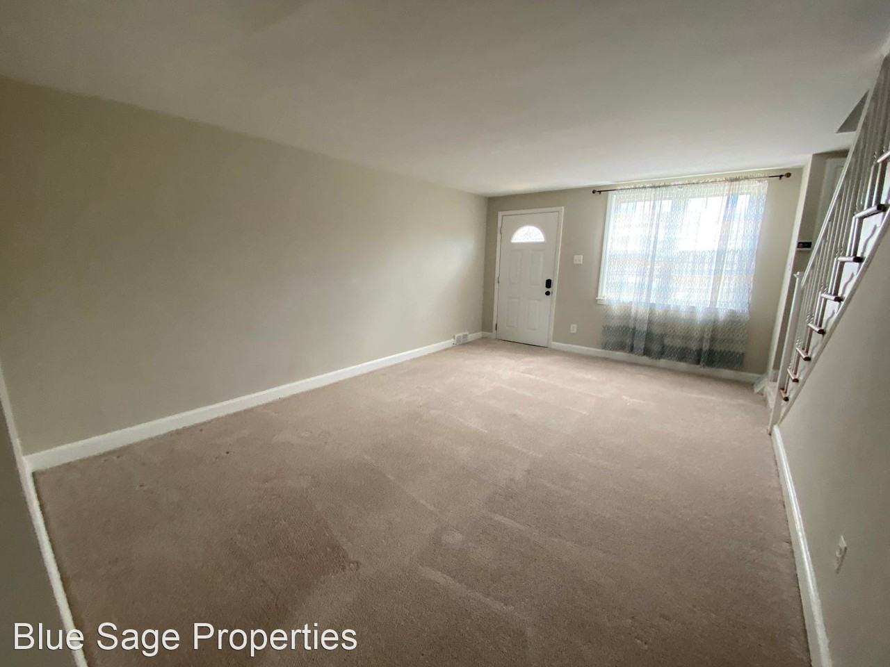 2345 Bond Ave - Photo 3 of 21