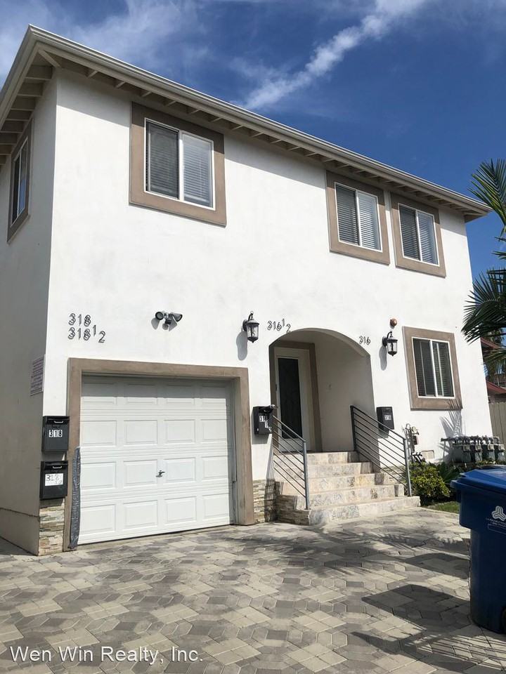 316318 1/2 N Kenmore Ave Apartments in Wilshire Center Koreatown