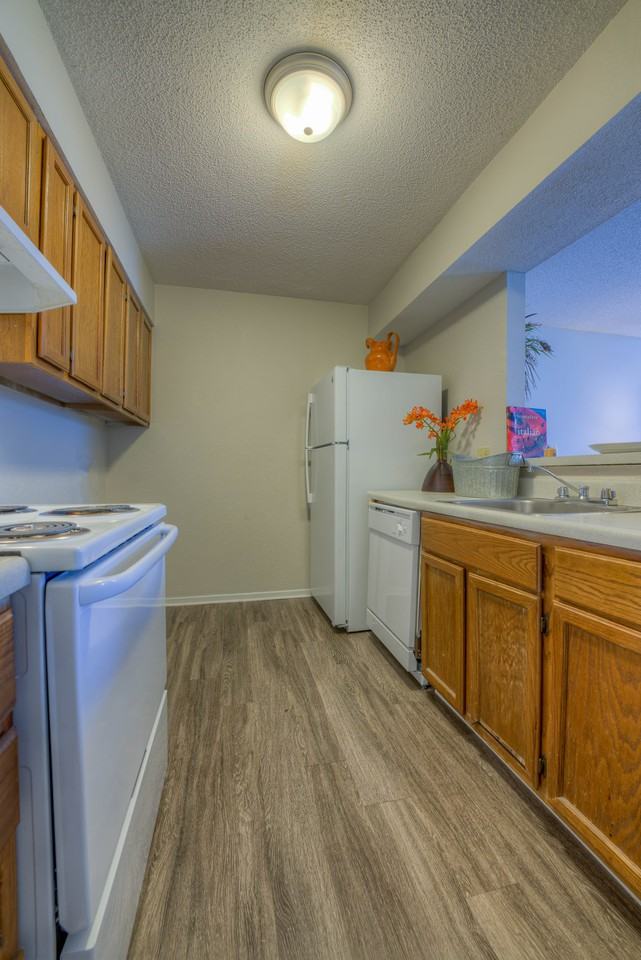 The Vale Apartments and Townhomes 8293 Brett Dr, Memphis, TN