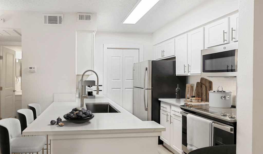 Summers Crossing Apartments - Photo 2 of 50