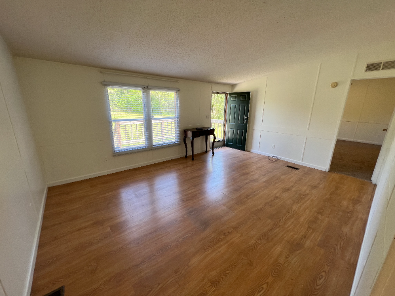 1321 Montford Dr - Photo 3 of 25