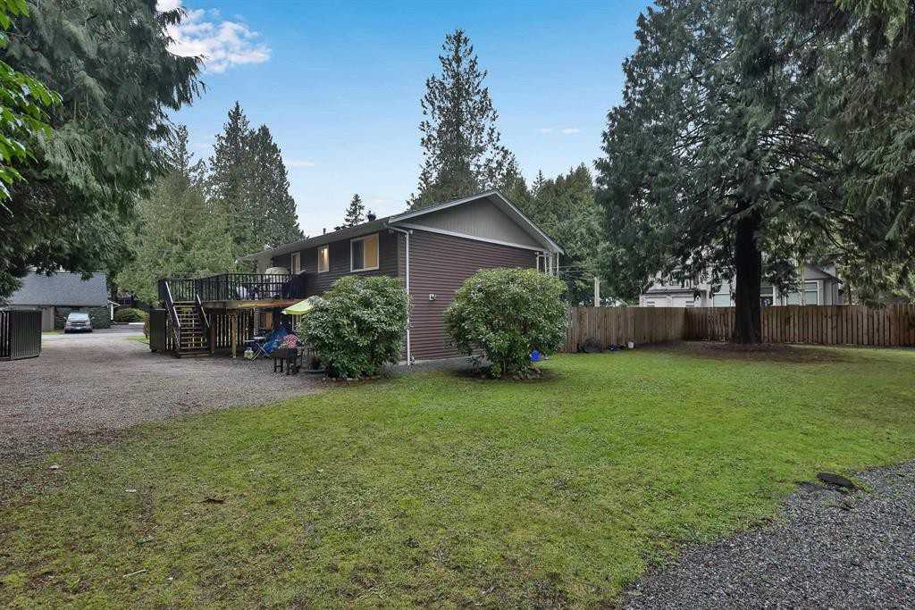 19966 44 Avenue - Photo 4 of 10