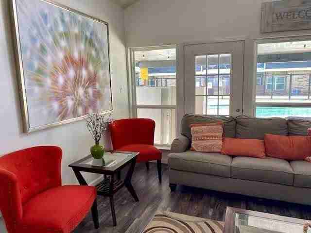 Westmount Place Apartments - Photo 7 of 25