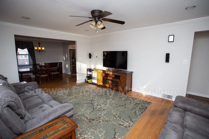 112 W Taunton Ave - Photo 2 of 28