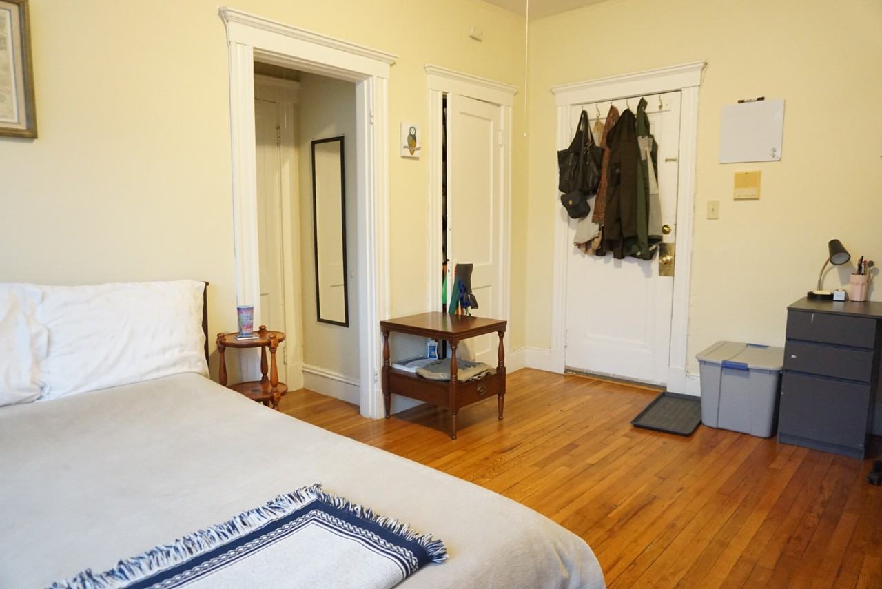 220 Kelton St #11 - Photo 5 of 7