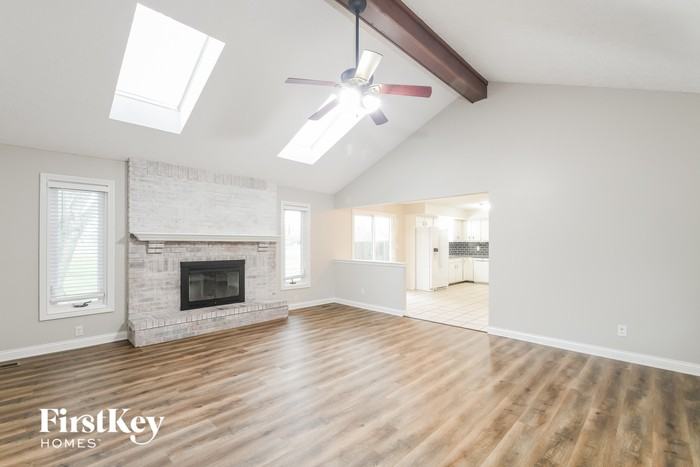 5485 Ridge Hill Way - Photo 2 of 15