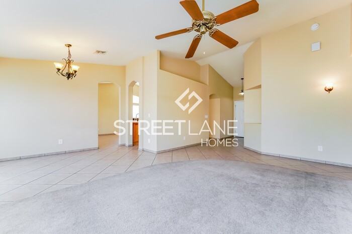 9040 N Shadow Rock Dr - Photo 3 of 15