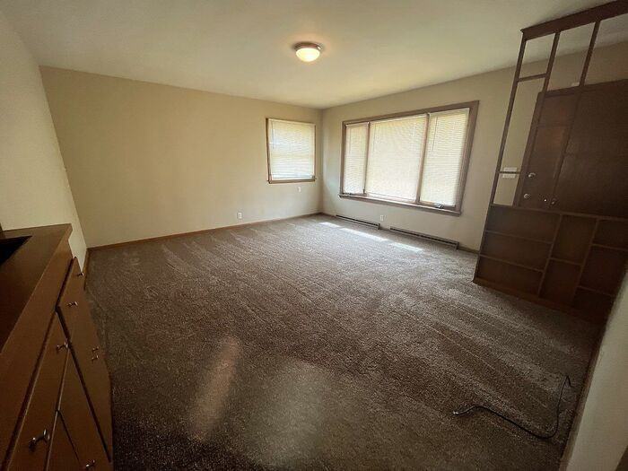 6928 W Marion St - Photo 2 of 15