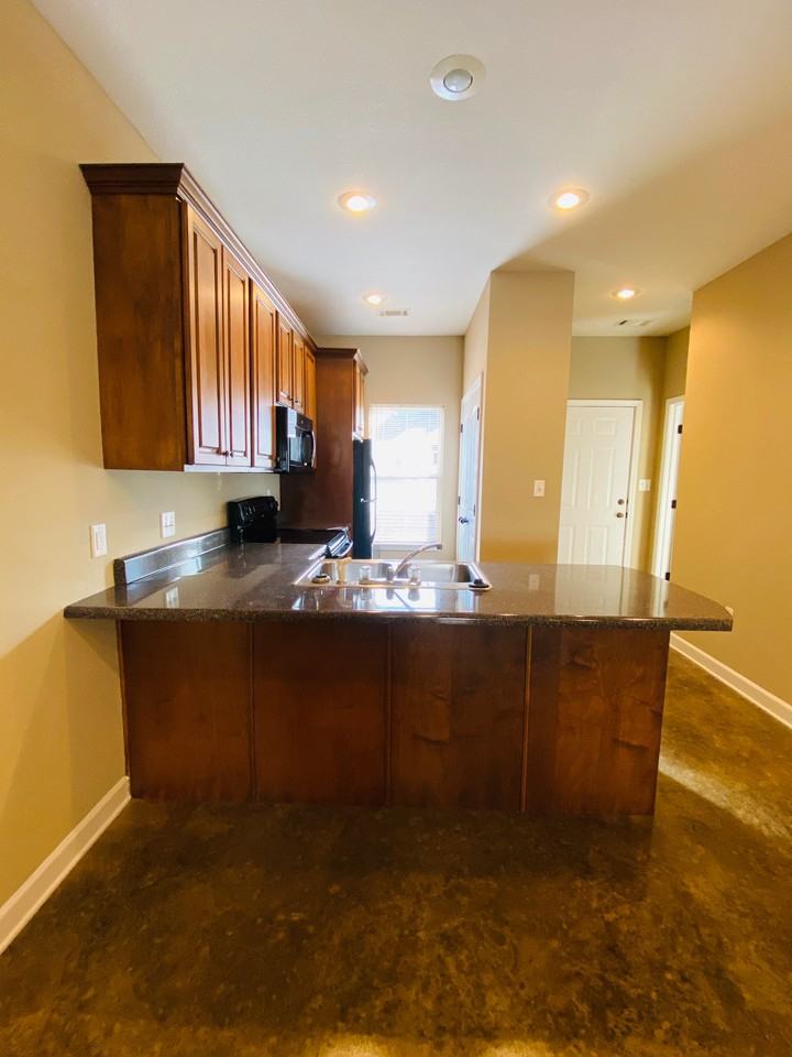 1620 latourette - 4 #4 - Photo 2 of 16