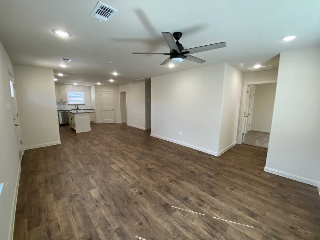 420 E Shepherd St #1 - Photo 3 of 16