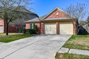 featured image of 2106 Castle Gardens Ln #1